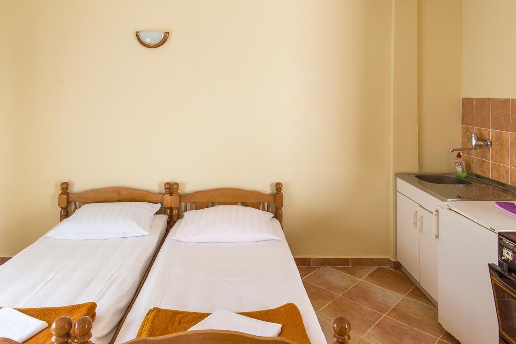 Guesthouse Blue Coast Budva Exterior photo